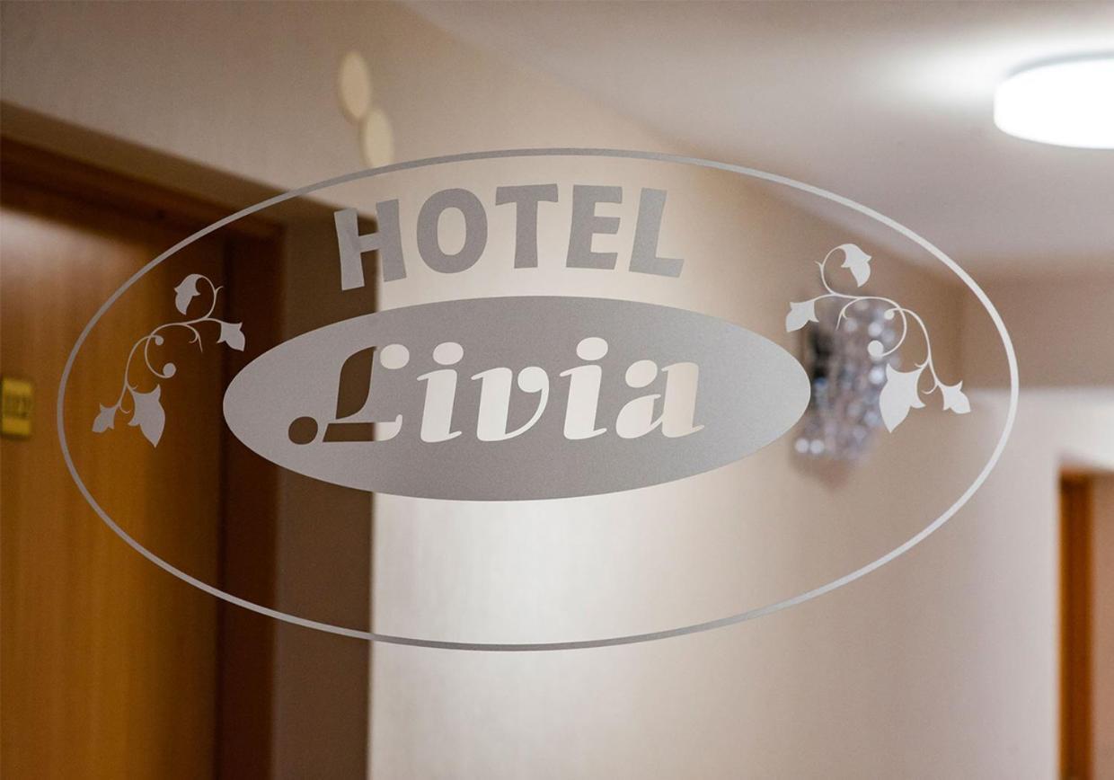 Hotel Livia Wolomin Exterior foto